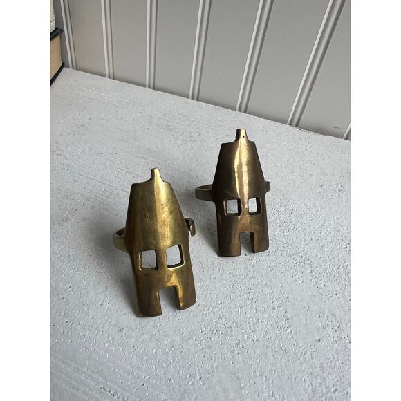 Set of 2 Brass House Shaped Napkin Rings Rustic Cottagecore Table Decor - Picture 1 of 4
